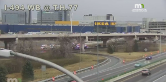 Una persona murió luego de un accidente que involucró un automóvil robado en el Mall of America Una persona murió luego de un accidente que involucró un automóvil robado en el Mall of America