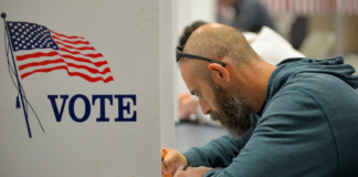 Cuatro estados prohibieron definitivamente la esclavitud, pero Luisiana, antiguo estado esclavista, aún no… Cuatro estados prohibieron definitivamente la esclavitud, pero Luisiana, antiguo estado esclavista, aún no...