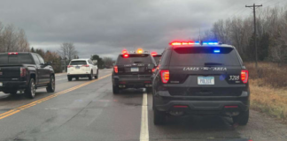 Ocho cargos para el hombre que huyó y enfrentó a la policía en Prior Lake Ocho cargos para el hombre que huyó y enfrentó a la policía en Prior Lake