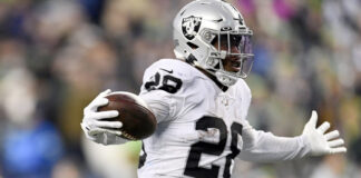 Josh Jacobs guió a los Raiders a su segundo triunfo consecutivo Josh Jacobs guió a los Raiders a su segundo triunfo consecutivo