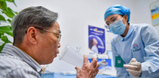 Tras las protestas, China acelera vacunación de adultos mayores Tras las protestas, China acelera vacunas de adultos mayores