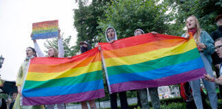 Putin prohíbe la propaganda homosexual en Rusia Putin prohíbe la propaganda homosexual en Rusia