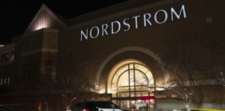 La desesperación en el tiroteo del Mall of America, desde adentro del local de Nordstrom La desesperación en el tiroteo del Mall of America, desde adentro del local de Nordstrom