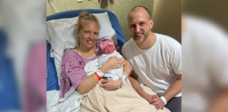 El primer nacimiento 2023 fue un bebé que nació justo al dar la medianoche en el Hospital Maple Grove El primer nacimiento 2023 fue un bebé que nació justo al dar la medianoche en el Hospital Maple Grove