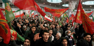 Irán condena a muerte a joven manifestante de 18 años Irán condena a muerte a joven manifestante de 18 años