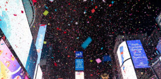 Tres policías heridos con machete en festejos en Times Square Tres policías heridos con machete en festejos en Times Square