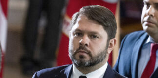 Rubén Gallego lanza su candidatura al Senado de EEUU Rubén Gallego lanza su candidatura al Senado de EEUU