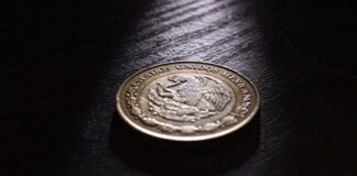 Peso cotiza por primera vez en 3 años por debajo de los 19 Peso cotiza por primera vez en 3 años por debajo de los 19