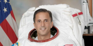 La NASA nombra a un hispano como jefe de misión La NASA nombra a un hispano como jefe de misión