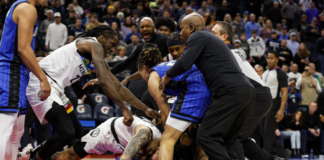 Cinco jugadores expulsados, multas, sanciones… ¿Qué pasó en la pelea durante el 3º cuarto? Cinco jugadores expulsados, multas, sanciones... ¿Qué pasó en la pelea durante el 3º cuarto?