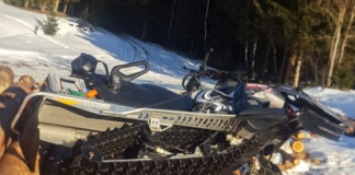 Un muerto y dos hospitalizados tras choques de motos de nieve en el centro del estado Un muerto y dos hospitalizados tras choques de motos de nieve en el centro del estado