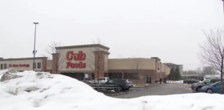 Hombre fue asesinado a tiros en el estacionamiento de Cub Foods en Fridley Hombre fue asesinado a tiros en el estacionamiento de Cub Foods en Fridley