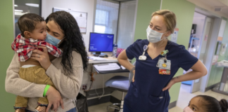 Los hospitales de niños al límite ante la escasez de enfermeras a domicilio: ¿cómo se soluciona? Los hospitales de niños al límite ante la escasez de enfermeras a domicilio: ¿cómo se soluciona?