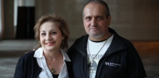 Le dieron dos o tres meses de vida, pero un trasplante de pulmón la liberó del cáncer Le dieron dos o tres meses de vida, pero un trasplante de pulmón la liberó del cáncer