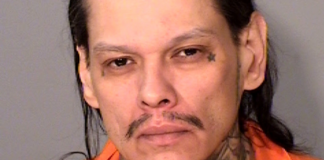 Hombre de St. Paul de 40 años, con antecedentes penales, acusado de apuñalar fatalmente a su esposa Hombre de St. Paul de 40 años, con antecedentes penales, acusado de apuñalar fatalmente a su esposa