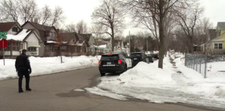 Joven de 18 años muerta y su hermano de 13 herido, en tiroteo en el Norte de Minneapolis Joven de 18 años muerta y su hermano de 13 herido, en tiroteo en el Norte de Minneapolis