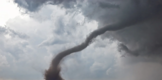 Varios estados del país en alerta para hoy y mañana por posibles tornados mortales Varios estados del país en alerta para hoy y mañana por posibles tornados mortales