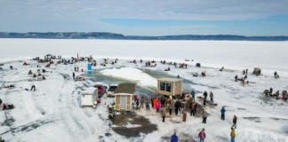 Nueve personas rescatadas después de que quedaron varadas en una capa de hielo en el Lago Pepin Nueve personas rescatadas después de que quedaron varadas en una capa de hielo en el Lago Pepin