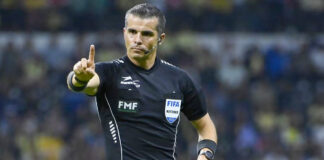 El árbitro que propinó rodillazo a jugador de León ofrece disculpas El árbitro que propinó rodillazo a jugador de León ofrece disculpas