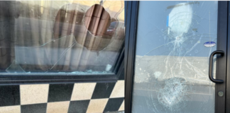 La policía está investigando después de que una mezquita de Minneapolis fuera vandalizada La policía está investigando después de que una mezquita de Minneapolis fuera vandalizada