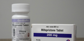 Un juez federal de Texas detuvo la aprobación de la píldora abortiva aprobada por la FDA Un juez federal de Texas detuvo la aprobación de la píldora abortiva aprobada por la FDA