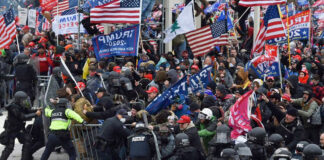 Arrestan a exagente del FBI que participó en asalto al Capitolio Arrestan a exagente del FBI que participó en asalto al Capitolio