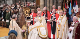 “¡Dios salve al rey!”. Carlos III es coronado rey del Reino Unido "¡Dios salve al rey!". Carlos III es coronado rey del Reino Unido