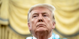 Juez desestima demanda de Trump contra el NYT Juez desestima demanda de Trump contra el NYT