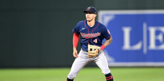 Con una buena jugada de Carlos Correa, los Twins cerraron la victoria 5-3 ante San Diego Con una buena jugada de Carlos Correa, los Twins cerraron la victoria 5-3 ante San Diego