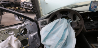 ¿Hay 33 millones de personas que conducen vehículos con airbags que pueden explotar en EE.UU.? ¿Hay 33 millones de personas que conducen vehículos con airbags que pueden explotar en EE.UU.?