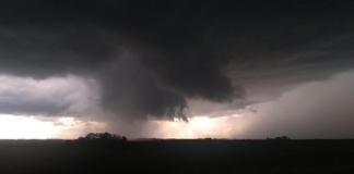 Varios tornados de baja intensidad tocaron tierra en el estado: no hubo heridos Varios tornados de baja intensidad tocaron tierra en el estado: no hubo heridos