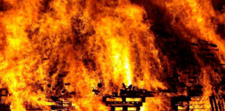 Mueren 20 niños en un incendio en una escuela en Guyana Mueren 20 niños en un incendio en una escuela en Guyana