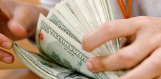 El dólar abre la semana en 17.59 pesos al mayoreo en México El dólar abre la semana en 17.59 pesos al mayoreo en México