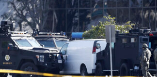 Tiroteo en desfile de motos en Nuevo México; 3 muertos y 5 heridos Tiroteo en desfile de motos en Nuevo México; 3 muertos y 5 heridos