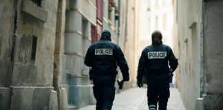 Hombre apuñala a varios niños en parque de Francia Hombre apuñala a varios niños en parque de Francia