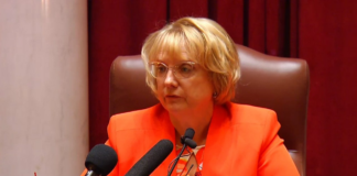 La presidenta del tribunal supremo, Lorie Gildea, renunciará a su cargo este otoño La presidenta del tribunal supremo, Lorie Gildea, renunciará a su cargo este otoño