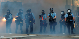 Investigación: la policía de Minneapolis usa “fuerza excesiva” con personas de color y nativos americanos Investigación: la policía de Minneapolis usa "fuerza excesiva" con personas de color y nativos americanos