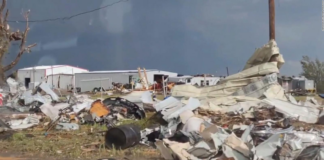 Tres muertos y 75 heridos tras varios tornados en Texas: el pueblo de Perryton fue destruido Tres muertos y 75 heridos tras varios tornados en Texas: el pueblo de Perryton fue destruido