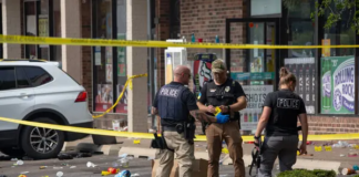 Un muerto y 22 heridos en tiroteo en Celebración de Junio en Willowbrook, Illinois Un muerto y 22 heridos en tiroteo en Celebración de Junio en Willowbrook, Illinois