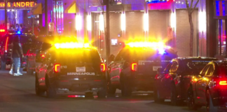 Tres niños de entre 10 y 15 años le robaron todo a una persona en Dinkytown Tres niños de entre 10 y 15 años le robaron todo a una persona en Dinkytown