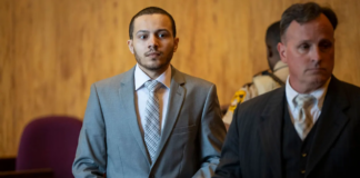 Devondre Phillips, que participó del tiroteo en un bar de St. Paul, sentenciado a casi 29 años de prisión Devondre Phillips, que participó del tiroteo en un bar de St. Paul, sentenciado a casi 29 años de prisión