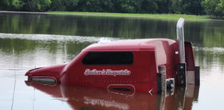 Roban un camión en Blaine y aparece destruido y sumergido en lago en Wisconsin Roban un camión en Blaine y aparece destruido y sumergido en lago en Wisconsin