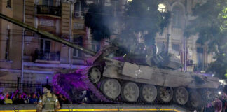 Ministro de Defensa chino se reúne con el jefe de la Armada rusa Ministro de Defensa chino se reúne con el jefe de la Armada rusa