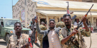 Choques entre ejército y milicia en Sudán dejan decenas de muertos Choques entre ejército y milicia en Sudán dejan decenas de muertos