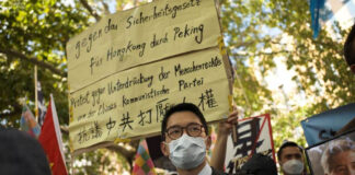 Hong Kong amenaza a 8 activistas radicados en el exterior Hong Kong amenaza a 8 activistas radicados en el exterior