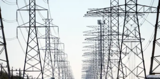 Texas estableció un récord de demanda de energía el lunes y podría volver a romper ese récord Texas estableció un récord de demanda de energía el lunes y podría volver a romper ese récord