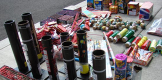 Los residentes de Oak Cliff están cansados de escuchar fuegos artificiales y contratan policías Los residentes de Oak Cliff están cansados de escuchar fuegos artificiales y contratan policías