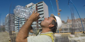Piden protecciones para quienes trabajan al sol: más descanso y más agua para beber Piden protecciones para quienes trabajan al sol: más descanso y más agua para beber