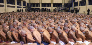 Congreso de El Salvador aprueba juicios masivos para pandilleros Congreso de El Salvador aprueba juicios masivos para pandilleros