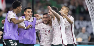 México vence a Costa Rica y va a semifinales de la Copa Oro México vence a Costa Rica y va a semifinales de la Copa Oro
